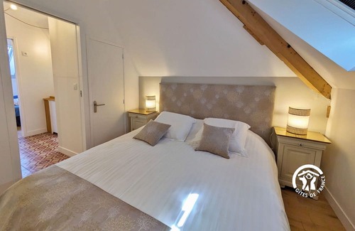 Entrammes Cabaña | Gite Entrammes, 5 bedrooms, 10 persons