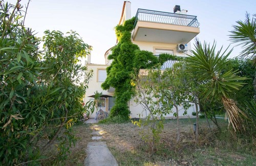 Nea Propontida Complejo | Alkiviadis Maisonette by RentalsPro