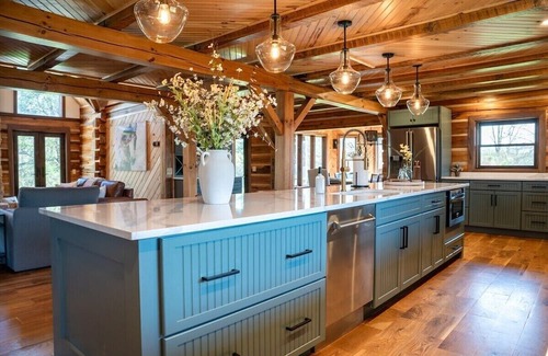 Carbon Hill Cabina | Hocking Hills Hidden Falls Lodge