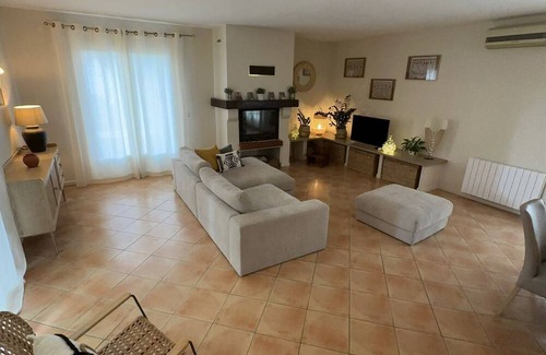 Lignan-sur-Orb Villa | Belle Maison Familiale Avec Piscine et Spa
