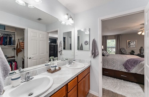 The Villages Villa | THE VILLAGES - Exquisite Residence, oversized lanai, with Golfcart & Hot Tub
