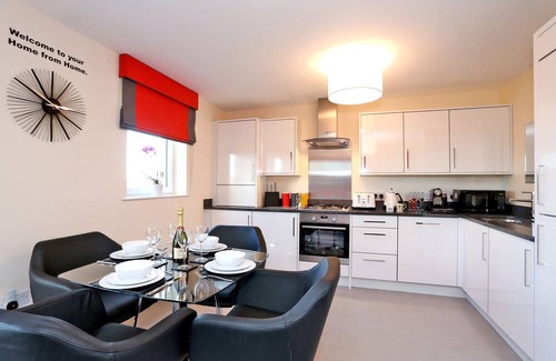 Dyce Apartamento | Vibrant Home in Aberdeen, Scotland
