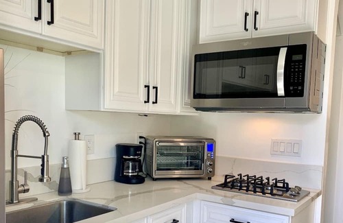 Midway Casa | Longterm Stays Welcome - Escondido Safe Haven