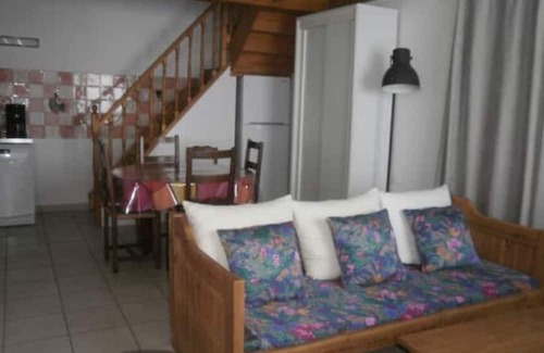 Berre-l'Etang Apartamento | Studio Situé en Bordure D'étang et en Plein Coeur de la Provence