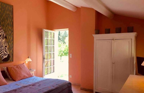 Valaurie Casa | Homerez - Nice house for 2 ppl. with shared pool, garden and terrace at Valaurie