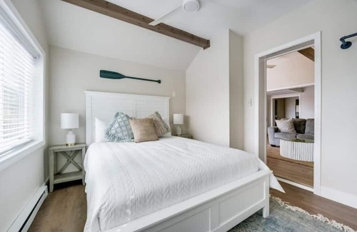 Westbrook Center Cabaña | 3BR Private Cottage w/ Pool in Old Saybrook