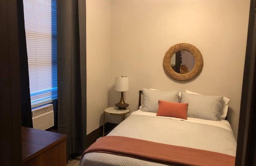 Boone Apartamento | Mid Century Apartment in Downtown Boone