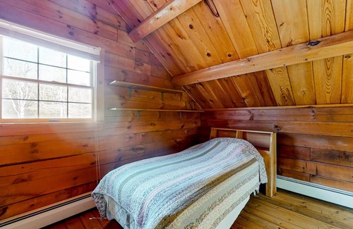 Corea Casa | Dog-friendly coastal retreat with stunning ocean views, wood stove, & large deck