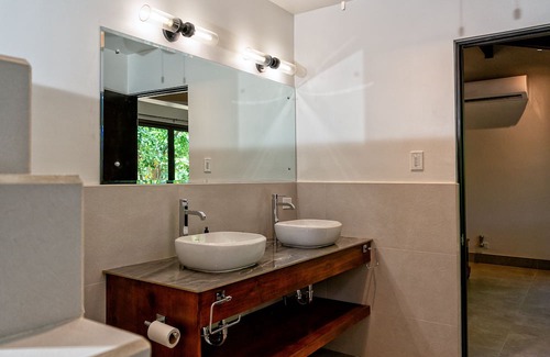 Liberia Otro | Farmhouse Retreat, Private Pool, amazing gardens