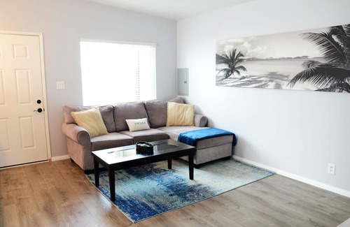 El Segundo Casa | Coastal Charm Retreat: 2bdr, Fully Private Guesthouse 10mins to LAX, Beach, SoFi