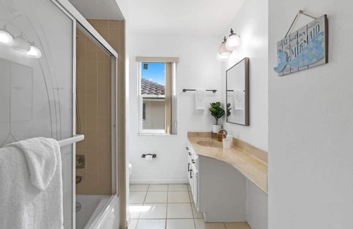 Edgewater Casa | Located in the center of the town