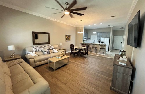 Niceville Casa | Your Cozy Retreat in the Heart of Niceville - Minutes from White Sandy Beaches!