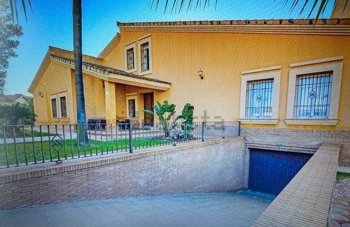 Aljaraque Chalet De Esquí | Excellent Chalet next to the beach and golf course