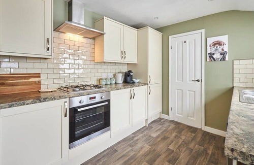 South Charlton Casa | Host & Stay | Oliver's Den