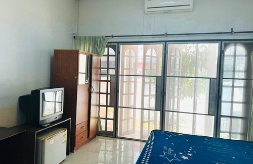 Saen Suk Hotel | OYO 75484 My Home Guesthouse