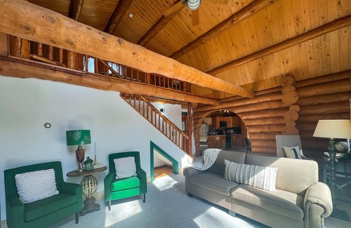 Pine County Cabina | Cozy log cabin located on a peaceful river near ATV trails and historic Duluth