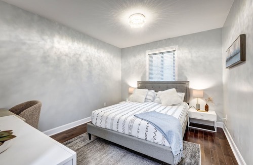 Saint-Leonard Casa | Modern 3 Bedrooms Lacordaire Suite!