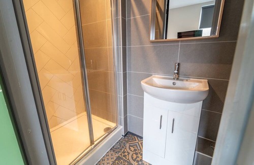 Beeston Apartamento | Comfortable stylish room | Pass the Keys