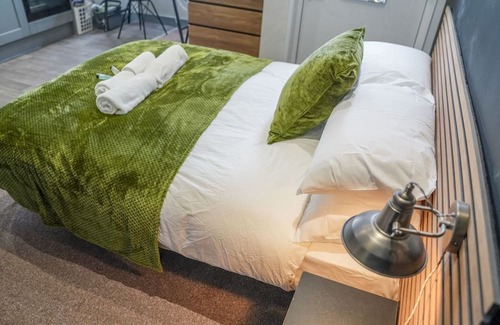 Beeston Apartamento | Studio Retreat with Parking near Nottingham City Centre|Pass the Keys