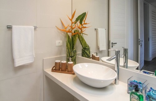 Cabore Hotel | Tropical House