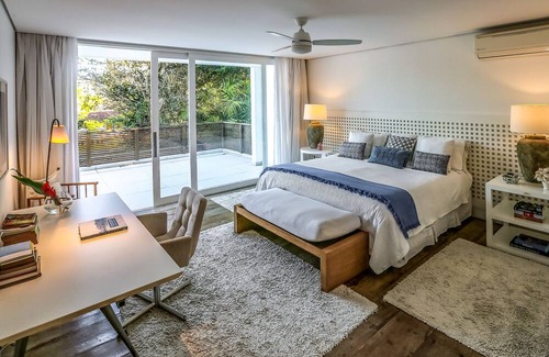 Cabore Hotel | Tropical House