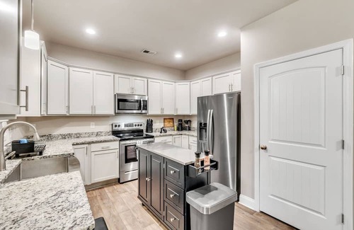 Anderson Casa | Charming Townhome near Downtown Anderson