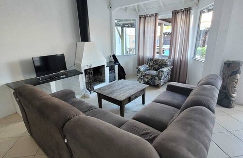 Ingleses Norte Chalet De Esquí | Chalé de Praia Charmoso e Aconchegante com Piscina