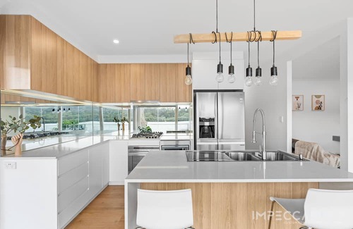 Central Coast Council Casa | Discover Your Riverside Retreat: Modern Comforts, Private Jetty, & Scenic Views!