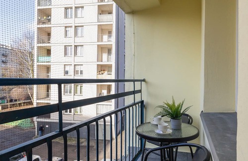 Katowice Apartamento | Studio With Desk in Katowice by Renters