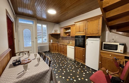 Ferrieres-sur-Sichon Cabaña | Gite Ferrières-sur-Sichon, 5 bedrooms, 10 persons