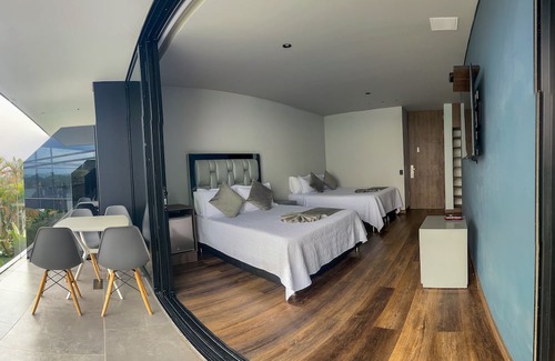 El Penol Hotel | Murat House