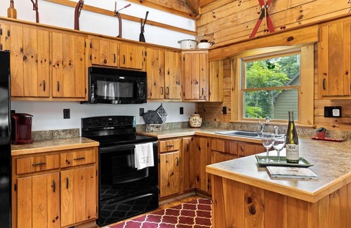Nellysford Casa | Serendipity with Wintergreen Advantage