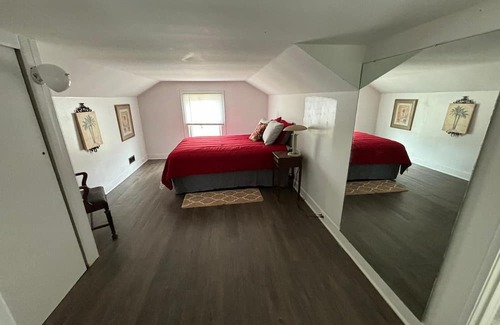 Saginaw Casa | The One Eared Rabbit-entire home in Saginaw