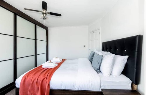 Preston Casa | Gardened 2BR house, quiet Cul-de-Sac of Wembley