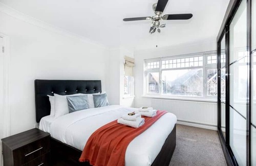 Preston Casa | Gardened 2BR house, quiet Cul-de-Sac of Wembley