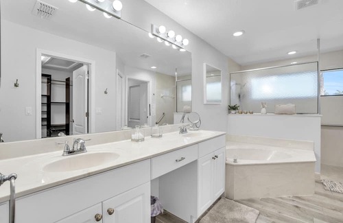 Willoughby Acres Casa | Enjoy all that Naples has to offer. Convenient access to everything you need.