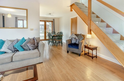 Neath Cabaña | 3 bedroom accommodation in Neath