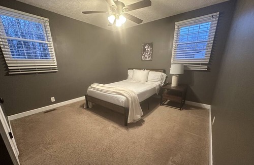Nashville Casa | Serene Haven Ranch: Cozy 3BR Oasis with Backyard Bliss