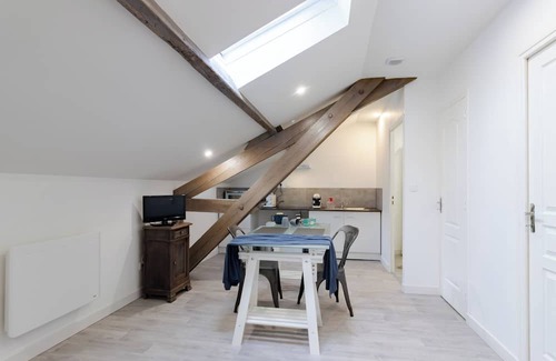 Perigueux Apartamento | Apartment 'l'Azure' with Wi-Fi