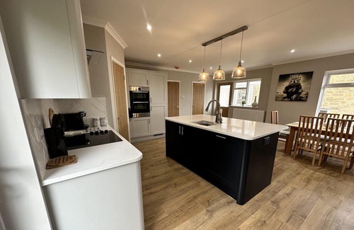 Charlton Horethorne Cabaña | Renovated Cottage in Sherborne with Stunning Views