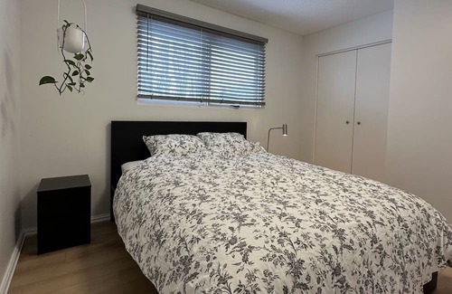Southeast Calgary Casa | Main Floor 3 bedroom, sleeps 5-6, family-friendly.