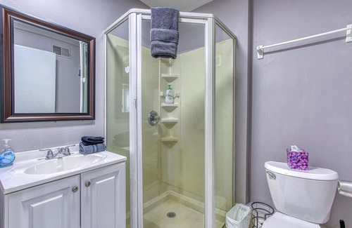 Taylor Apartamento | Discover the epitome of comfort in this 4-bedroom, 3-bathroom haven.