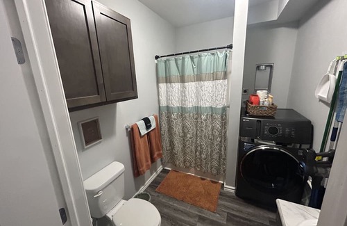 Wichita Apartamento | Cozy, central location with amenities galore! Pet-friendly and an attentive host