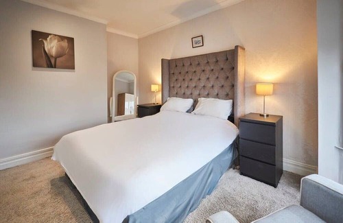 Tynemouth Casa | Host & Stay | Spire View House