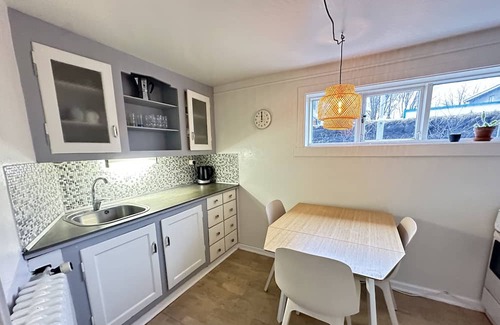 Teigar Apartamento | Two bedroom basement apartment, centrally located in Reykjavik