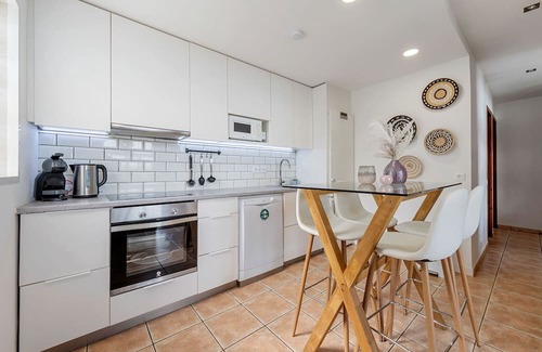Canyelles Casa | Holiday Home 'Valle De Los Sueños' with Mountain View, Wi-Fi and Air Conditioning