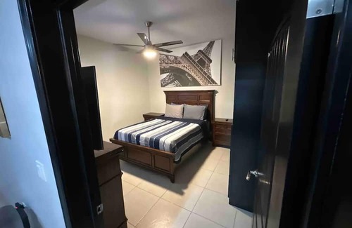 Bella Vista Casa | Experience Coastal Bliss: Stunning Beach Views, Rooftop Fun, Prime Tourist Hub!!