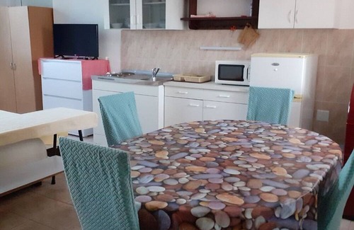Batalaza Apartamento | Apartment Renatare - close to the sea with parking: A2(2+2) - Ugljan, Island Ugljan, Croatia