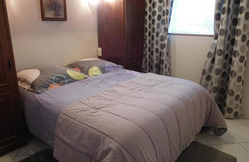 Garlan Casa | Cottage 'Gite Vert' with Private Terrace and Wi-Fi