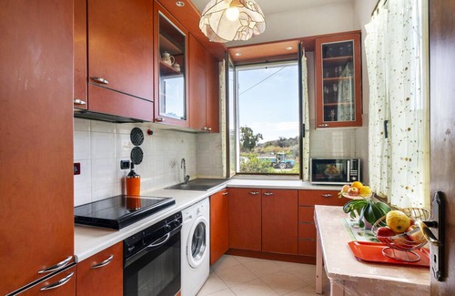 Torrazza Apartamento | Apartment 'La Bruna' with Private Terrace, Private Garden and Wi-Fi